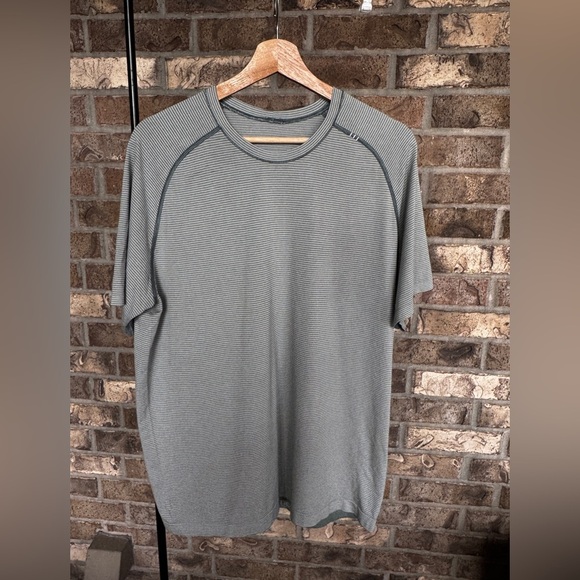 Lululemon Metal Vent Tech Short Sleeve 2.0 Shirt Size Large - Picture 1 of 6